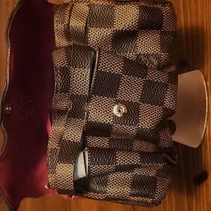 LV Damier wallet